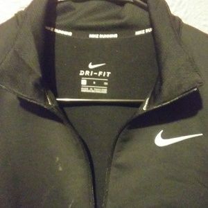 Nike pull over